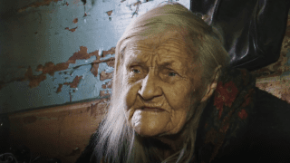 Самотня бабуся