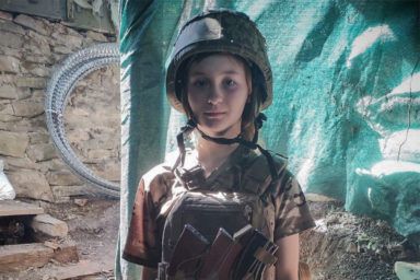“Стів Джобс у спідниці”: історія Елізабет Голмс, якій загрожує до 20 років в’язниці