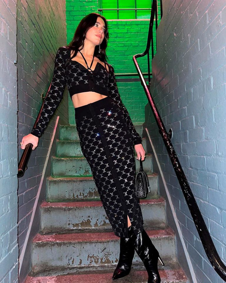 Фото до: Уроки моди від зірок – сукні Дуа Ліпи та Тіни Кароль