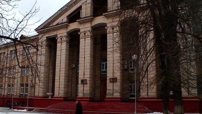 Домагання у коледжі