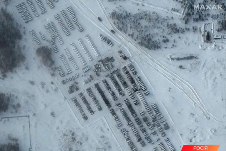 Російська зброя біля кордонів