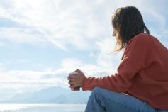Чому виникає почуття, що спізнюєшся жити: пояснює психолог