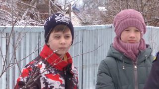 Катався на санчатах і провалився під лід