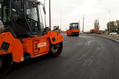 Заборона телефонувати на зебрі та перевага пішоходів — чим відрізняються ПДР у Польщі