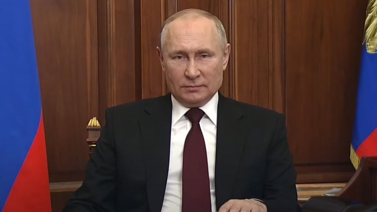 Путин признал ЛДНР