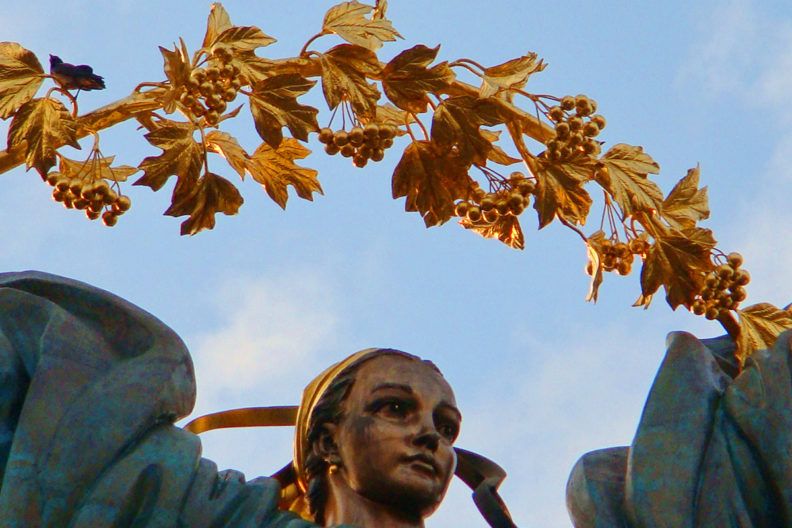 Я за кордоном, як мені бути? Рекомендації МЗС для українців, які застрягли в інших країнах