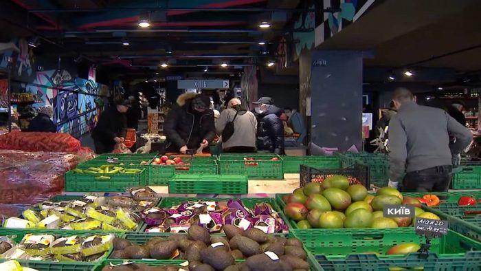 Продуктові магазини, аптеки та АЗС у Києві як зараз працює інфраструктура першої необхідності