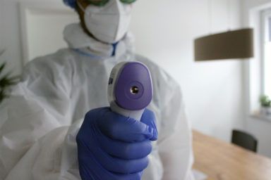 Как обменять гривны за границей? Подробный гайд