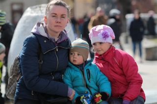 Біженці без закордонного паспорта - чи можна виїхати з України без закордонного паспорта