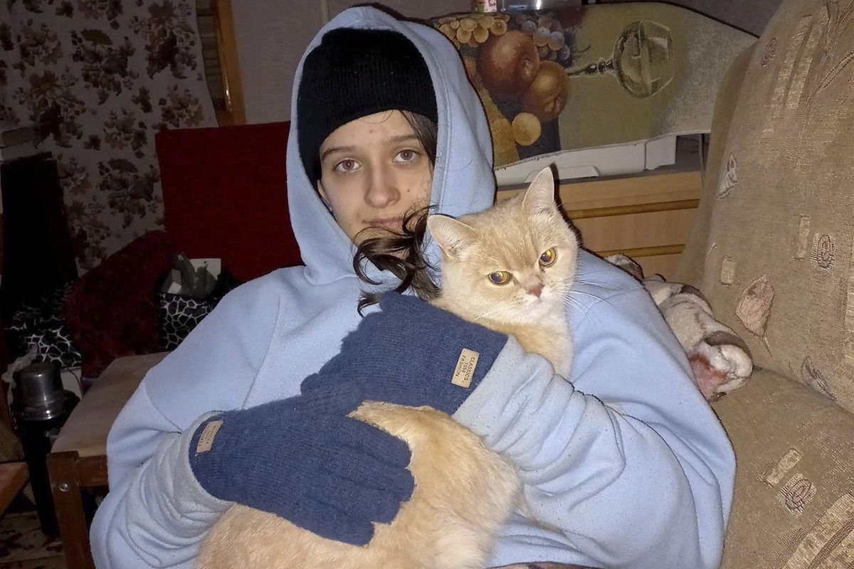 Альона Загреба: 15-річна дівчинка з Маріуполя веде воєнний щоденник