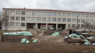 Як рашисти перетворили школу у Катюжанці на свій штаб