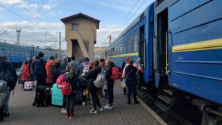 Евакуаційні потяги 10.04