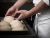 Хлеб и вкусняшки для раненых бойцов: как пекарня в Днепре помогает ВСУ
