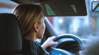 Автошкола у Дніпрі безкоштовно навчає українок-переселенок