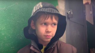 Ситуація в Маріуполі 23.04 - АЗОВці привозять гуманітарну допомогу в бомбосховище Азовсталі