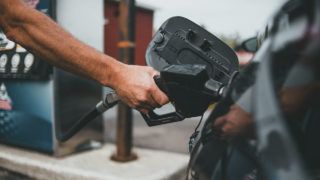 Коли закінчиться дефіцит пального в Україні