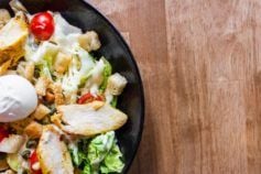 Рецепт соусу до салату Цезар — вийде як у ресторані