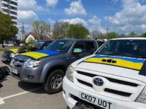 Фото 5 до: Джеремі Кларксон купив пікапи для допомоги Україні