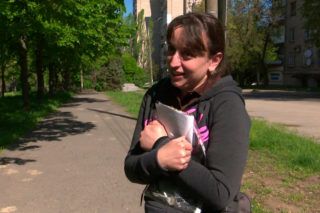 Історія жінки, яка відволікала дітей малюванням на Азовсталі