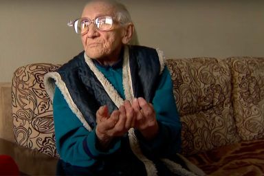 Фото к: История Ольги Сикоренко – 96-летней женщины, зятя которой убили россияне