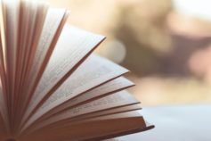Книжки, які надихають у складні часи — підбірка Емми Антонюк