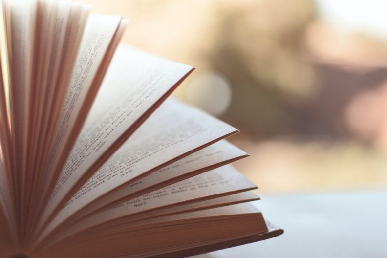 Книжки, які надихають у складні часи — підбірка Емми Антонюк