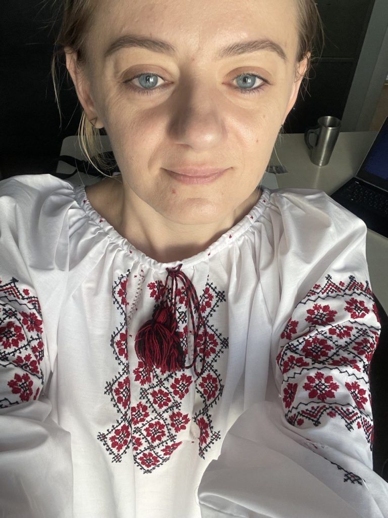 Фото 2 до: Редакція Вікон у вишиванці