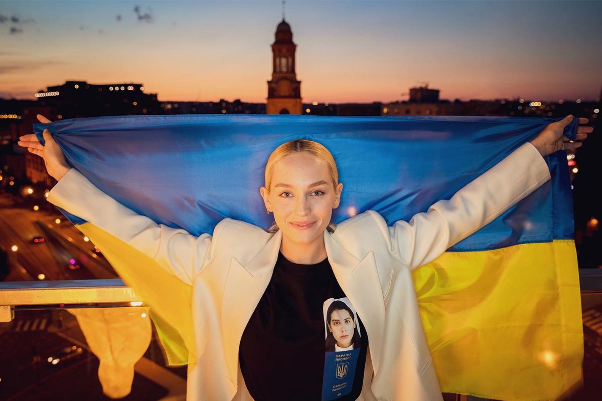 Задля лікування тяжко поранених діточок — співачка ROXOLANA провела благодійні виступи у США