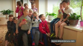 Вихователька з Чернігова врятувала 30 дітей-сиріт з-під обстрілів
