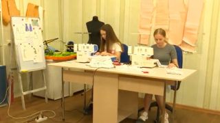 Юні швачки