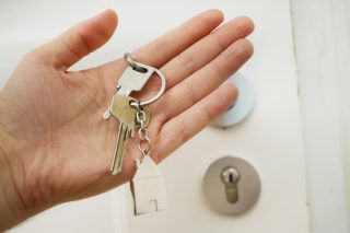 Чи варто зараз купувати нерухомість в Україні
