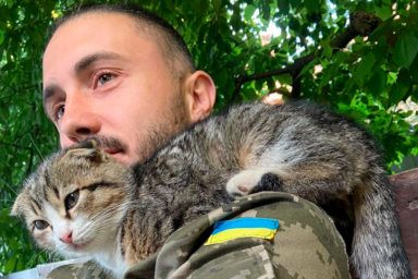 Тарас Тополя про життя на передовій та свій аукціон