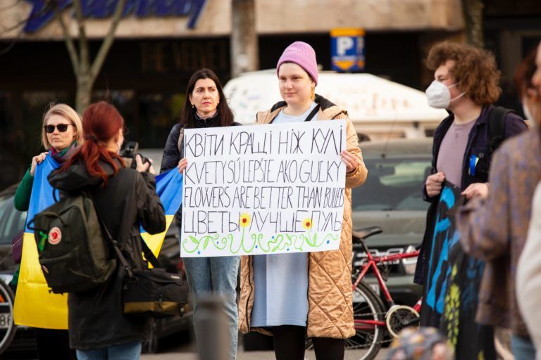 Як живуть люди в окупації