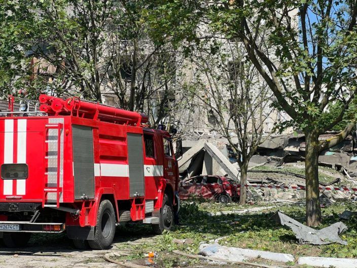 Фото 4 до: Дружина лежала мертва поруч зі мною. Сина відкинуло в сторону. Я його тримав на руках. А потім його вже не було.
