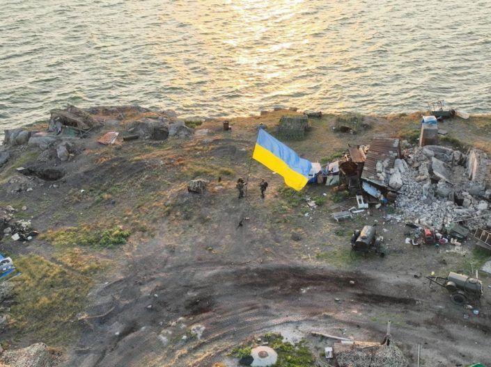 Фото 4 до: Росіяни залишили острів Зміїний: приємні новини від ОК