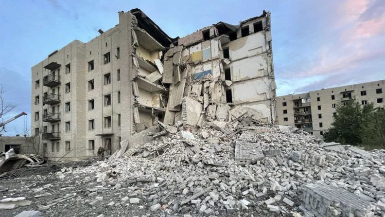 Завал багатоповерхівки в Часовому Яру