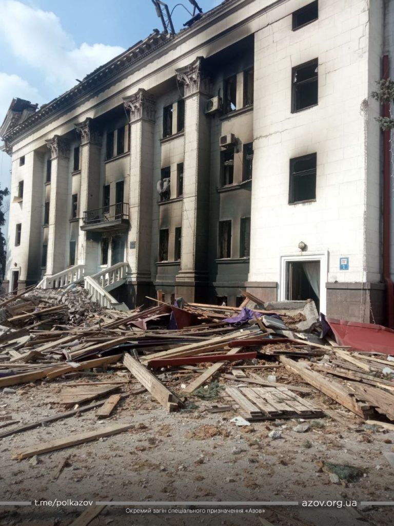 авіаудар по драмтеатру в Маріуполі