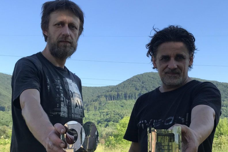 Їжаки й кішки, Шпор і Фрас, Коцка й Цицька: як митці з Закарпаття підтримують армію
