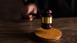 У метро провели аукціон, аби зібрати на допомогу ЗСУ