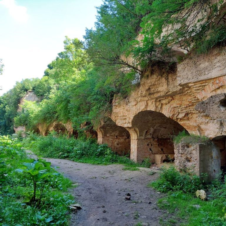Тараканівський форт