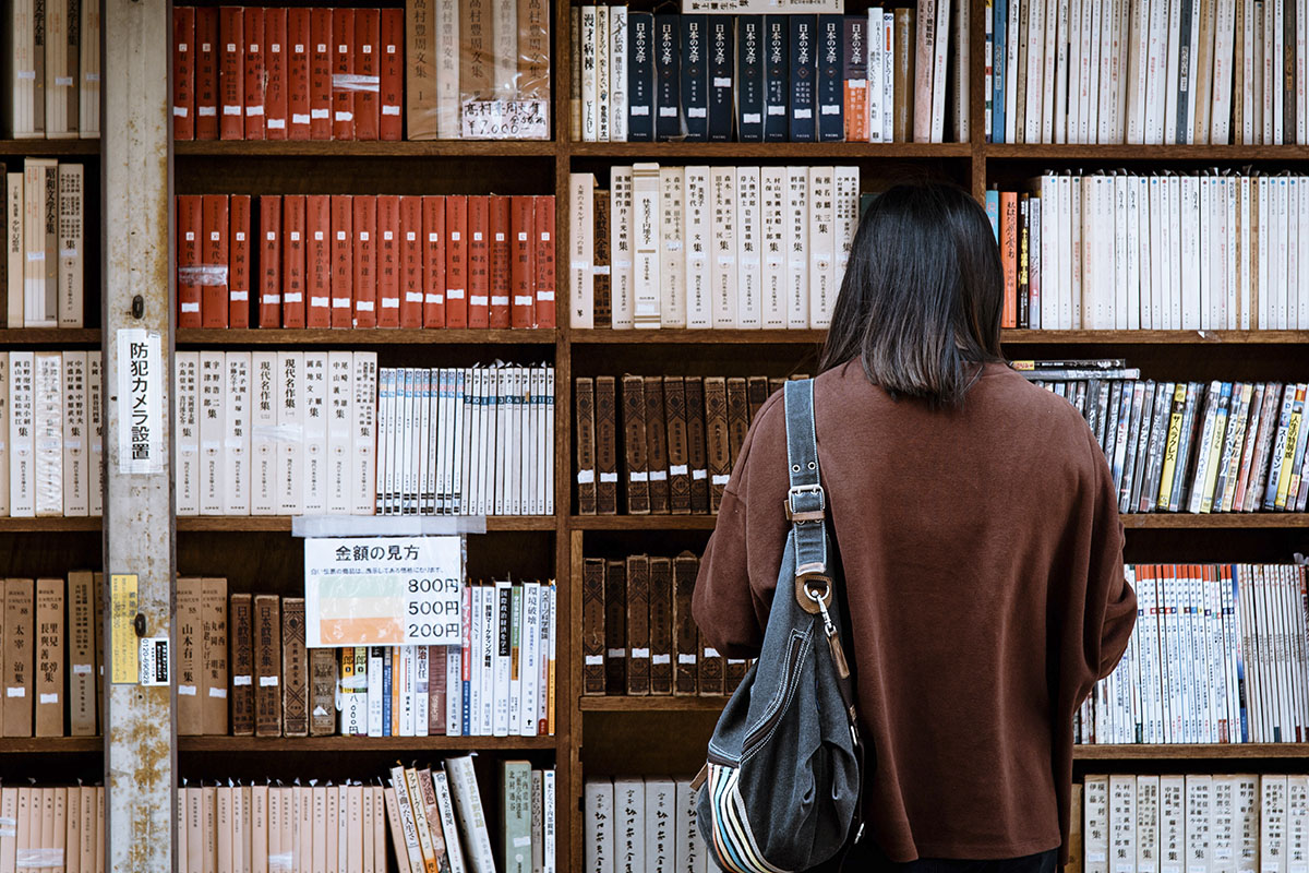 Книжки без кордонів: де за кордоном знайти книжки українською мовою