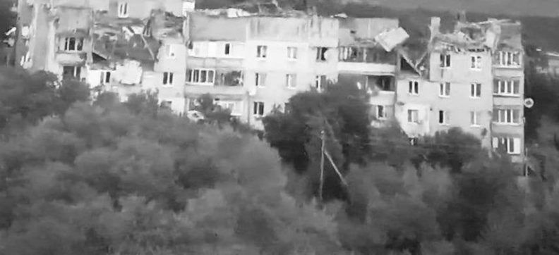 Фото 2 к: Обстрел Каменки и Запорожья: погибли 5 человек — что известно