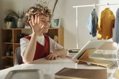 Онлайн-зустрічі для дітей з іноземними викладачами 1 вересня