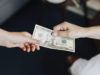 Зросте ще вище? Розповідаємо про нові прогнози стосовно курсу долара в Україні