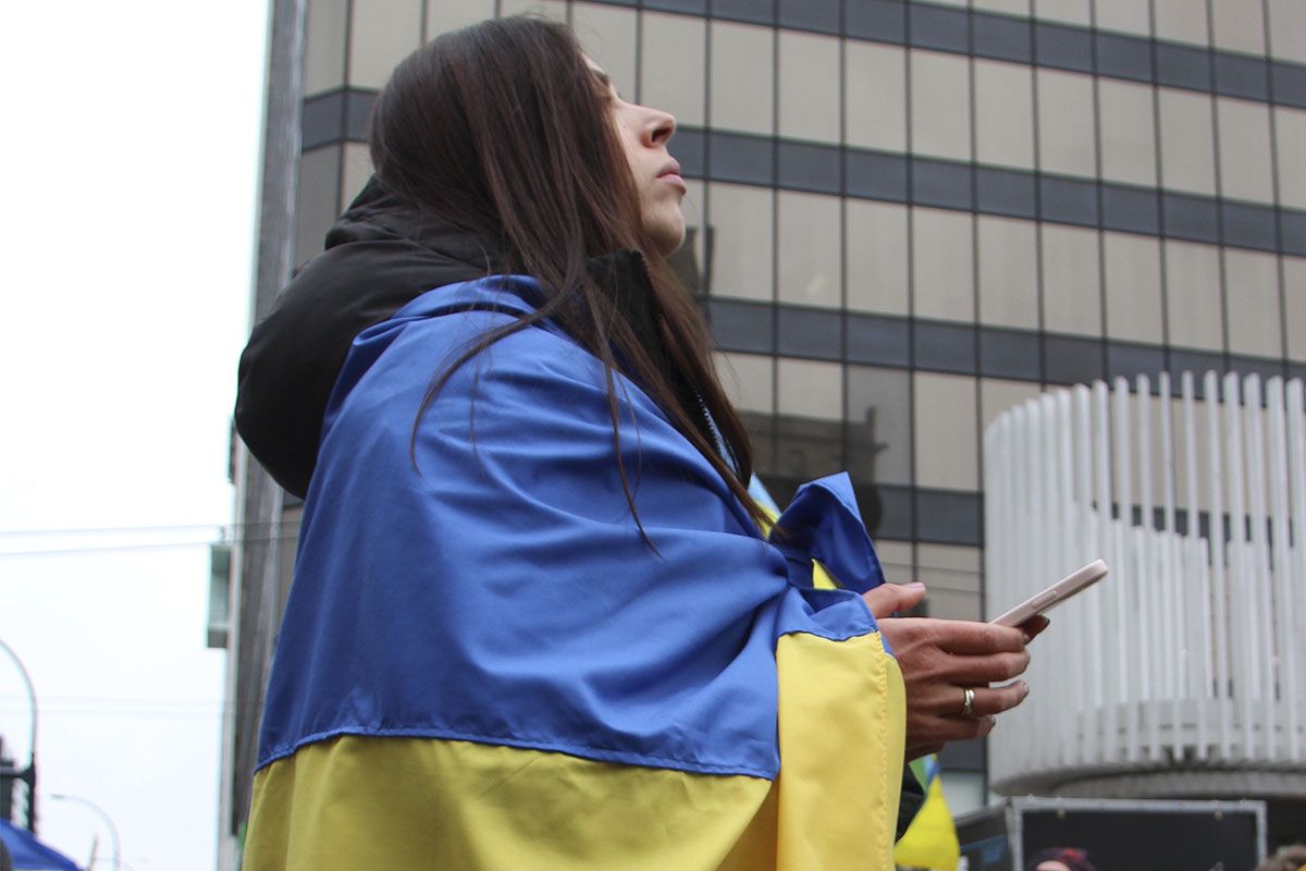 Почуття тривоги на фоні радісних новин: чому виникає та як з цим боротися