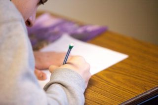 Виплати ВПО: в Україні подовжили термін подачі заяв до 1 грудня