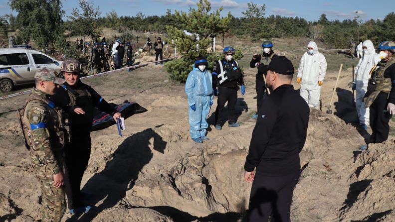 Поліція ексгумувала перші 20 тіл в Лимані