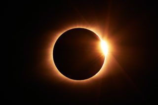 Коли сонячне затемнення 2022 та як побачити сонячне затемнення сьогодні