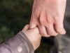 Щоб кожна дитина відчула родинне тепло — усе про всиновлення під час війни