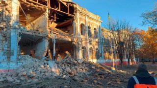 Вибухи у Миколаєві 1 листопада — як живуть люди у місті 8 місяців